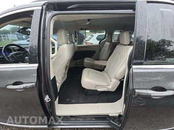 2017 Chrysler Pacifica Touring L 121.6" WB – miniatura 13