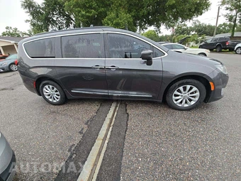 2017 Chrysler Pacifica Touring L 121.6" WB – miniatura 4