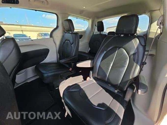 2017 Chrysler Pacifica Touring L 121.6" WB – miniatura 14