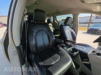 2017 Chrysler Pacifica Touring L 121.6" WB – miniatura 20