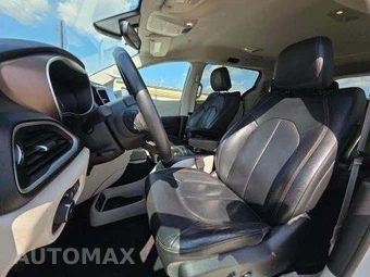 2017 Chrysler Pacifica Touring L 121.6" WB – miniatura 7
