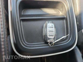 2017 Chrysler Pacifica Touring L 121.6" WB – miniatura 9