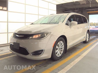 2017 Chrysler Pacifica Touring L 121.6" WB