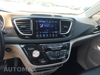 2017 Chrysler Pacifica Touring L 121.6" WB – miniatura 11