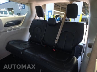 2017 Chrysler Pacifica Touring L 121.6" WB – miniatura 14