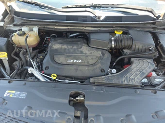 2017 Chrysler Pacifica Touring L 121.6" WB – miniatura 16