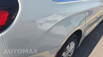 2017 Chrysler Pacifica Touring L 121.6" WB – miniatura 19