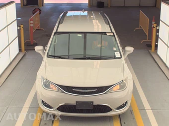 2017 Chrysler Pacifica Touring L 121.6" WB – miniatura 2