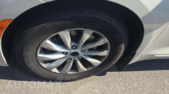 2017 Chrysler Pacifica Touring L 121.6" WB – miniatura 26