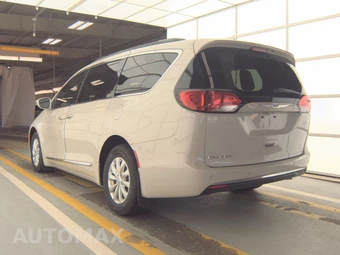 2017 Chrysler Pacifica Touring L 121.6" WB – miniatura 6