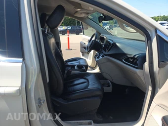 2017 Chrysler Pacifica Touring L 121.6" WB – miniatura 8
