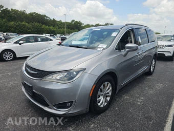 2017 Chrysler Pacifica Touring L 121.6" WB