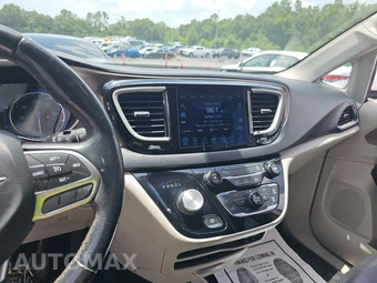 2017 Chrysler Pacifica Touring L 121.6" WB – miniatura 11