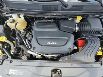 2017 Chrysler Pacifica Touring L 121.6" WB – miniatura 16