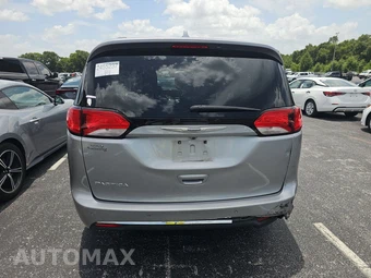 2017 Chrysler Pacifica Touring L 121.6" WB – miniatura 5