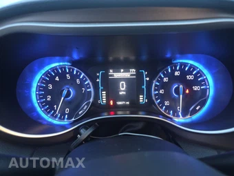 2017 Chrysler Pacifica Touring L 121.6" WB – miniatura 12