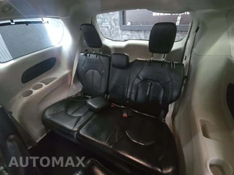 2017 Chrysler Pacifica Touring L 121.6" WB – miniatura 11