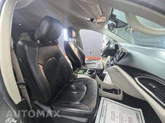 2017 Chrysler Pacifica Touring L 121.6" WB – miniatura 16