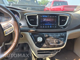 2017 Chrysler Pacifica Touring L 121.6" WB - miniatura 11