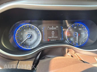 2017 Chrysler Pacifica Touring L 121.6" WB - miniatura 12