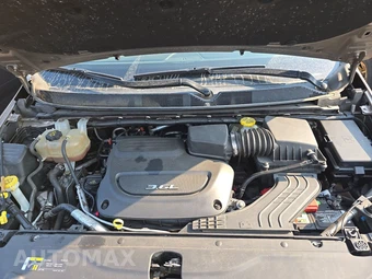 2017 Chrysler Pacifica Touring L 121.6" WB - miniatura 16