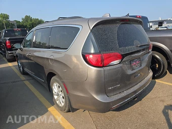 2017 Chrysler Pacifica Touring L 121.6" WB - miniatura 6