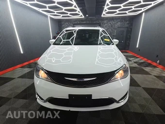 2017 Chrysler Pacifica Touring L 121.6" WB - miniatura 2