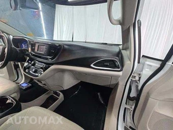 2017 Chrysler Pacifica Touring L 121.6" WB - miniatura 21