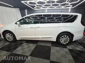 2017 Chrysler Pacifica Touring L 121.6" WB - miniatura 3