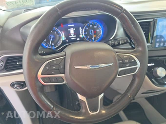 2017 Chrysler Pacifica Touring L Plus 121.6" WB – miniatura 10