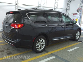 2017 Chrysler Pacifica Touring L Plus 121.6" WB – miniatura 4