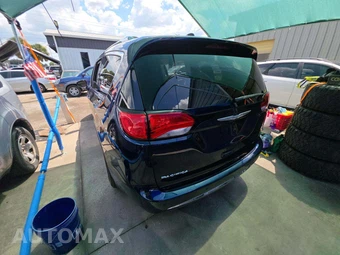 2017 Chrysler Pacifica Touring L Plus 121.6" WB – miniatura 2