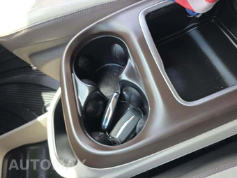 2017 Chrysler Pacifica Touring L Plus 121.6" WB – miniatura 8