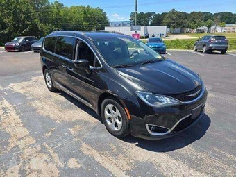 2017 Chrysler Pacifica Touring L Plus 121.6" WB – miniatura 4