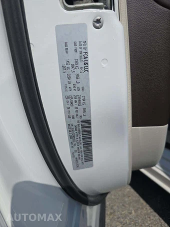 2017 Chrysler Pacifica Touring L Plus 121.6" WB - miniatura 5