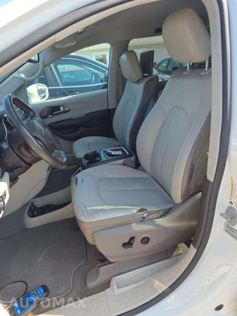 2017 Chrysler Pacifica Touring L Plus 121.6" WB - miniatura 6