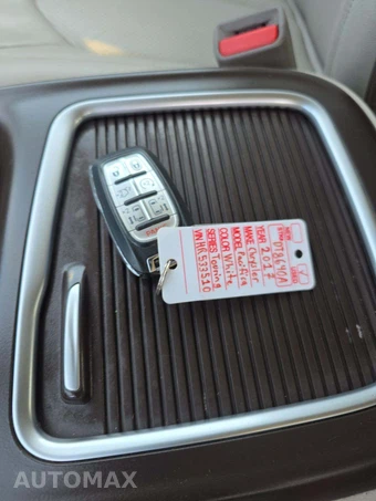2017 Chrysler Pacifica Touring L Plus 121.6" WB - miniatura 8