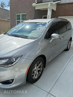 2017 Chrysler Pacifica Touring L Plus 121.6" WB - miniatura 3
