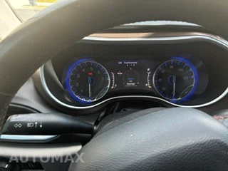 2017 Chrysler Pacifica Touring L Plus 121.6" WB - miniatura 8