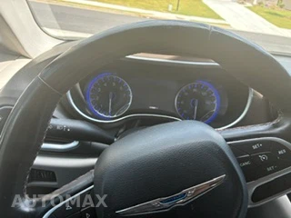 2017 Chrysler Pacifica Touring L Plus 121.6" WB - miniatura 9