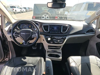 2017 Chrysler Pacifica Touring L Plus 121.6" WB - miniatura 11