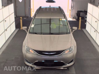 2017 Chrysler Pacifica Touring L Plus 121.6" WB - miniatura 2