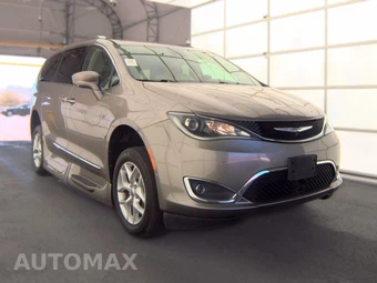 2017 Chrysler Pacifica Touring L Plus 121.6" WB - miniatura 3