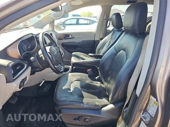 2017 Chrysler Pacifica Touring L Plus 121.6" WB - miniatura 7