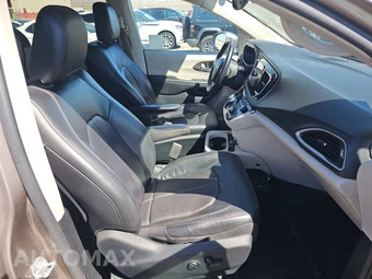 2017 Chrysler Pacifica Touring L Plus 121.6" WB - miniatura 8