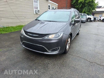2017 Chrysler Pacifica Touring L Plus 121.6" WB