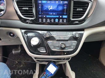 2017 Chrysler Pacifica Touring L Plus 121.6" WB - miniatura 10