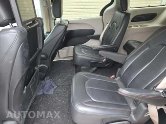 2017 Chrysler Pacifica Touring L Plus 121.6" WB - miniatura 13