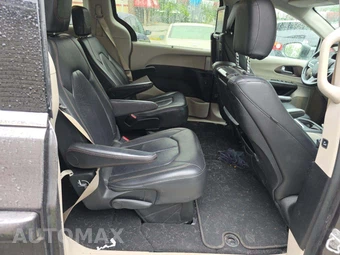2017 Chrysler Pacifica Touring L Plus 121.6" WB - miniatura 17