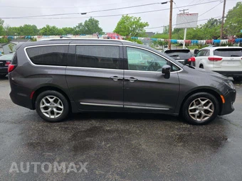 2017 Chrysler Pacifica Touring L Plus 121.6" WB - miniatura 4